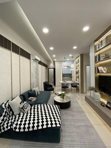 Kediaman Servis untuk Dijual di Paragon Gateway - Belinda Choo - Living Room - PropertyGuru.com.my