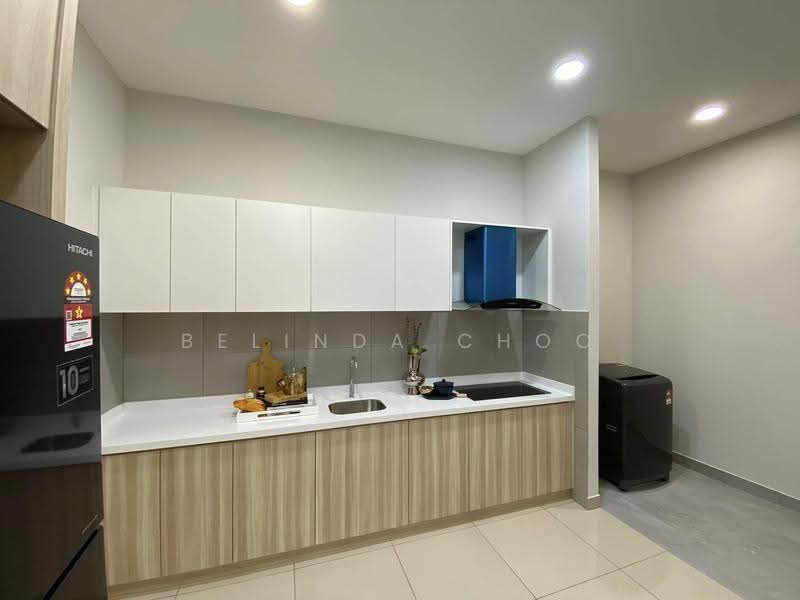 Kediaman Servis untuk Dijual di Paragon Gateway - Belinda Choo - Kitchen - PropertyGuru.com.my