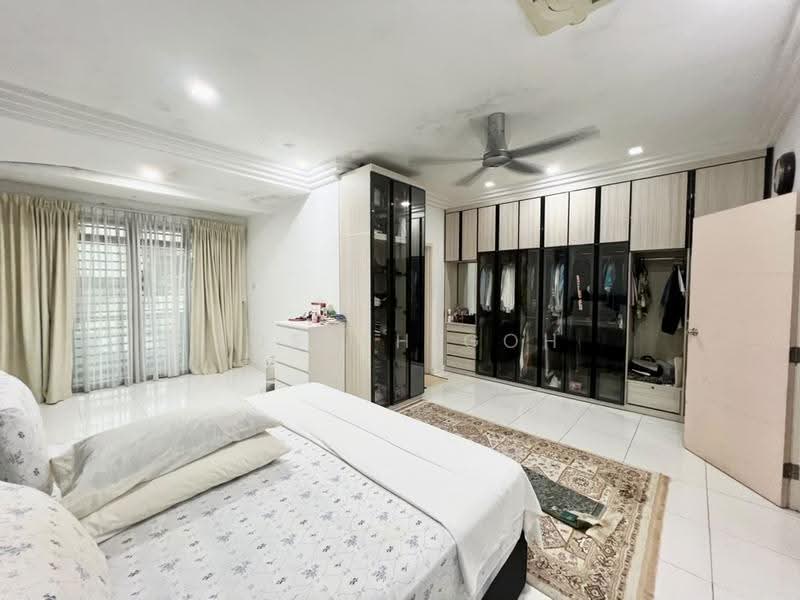 2-storey Terraced House for Sale in Bandar Dato Onn (Tebrau) - Joseph Goh - Master Bedroom - PropertyGuru.com.my