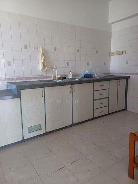 Apartment for Sale at Halaman Areka - Leong . - Kitchen - PropertyGuru.com.my