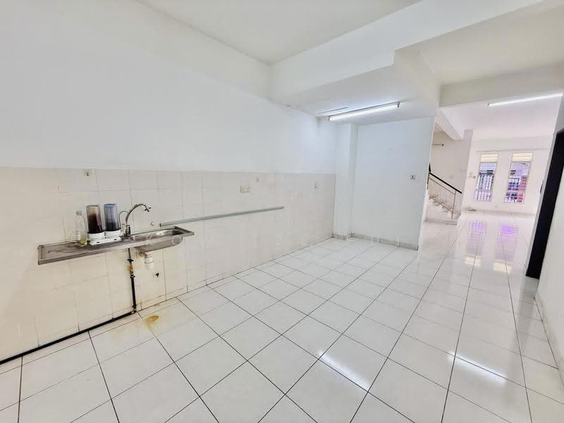 Rumah Berkembar untuk Disewa di Taman Aman Perdana (Kapar) - Kow Tze Fui - Kitchen - PropertyGuru.com.my