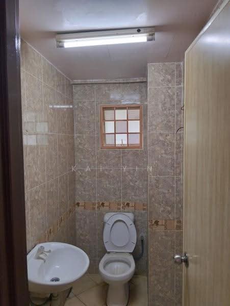 Condominium for Rent at Kepong Sentral Condominium - Kai Yin - Bathroom - PropertyGuru.com.my