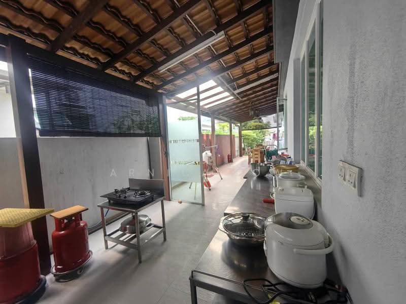 Rumah Berkembar untuk Dijual di Seri Kembangan (Selangor) - Arnica Low - PropertyGuru.com.my