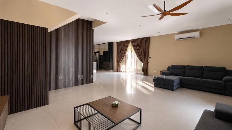 Rumah Teres 2.5-Tingkat untuk Dijual di Seksyen 16 (Shah Alam) - AIMAN ZUHDI - Living Room - PropertyGuru.com.my