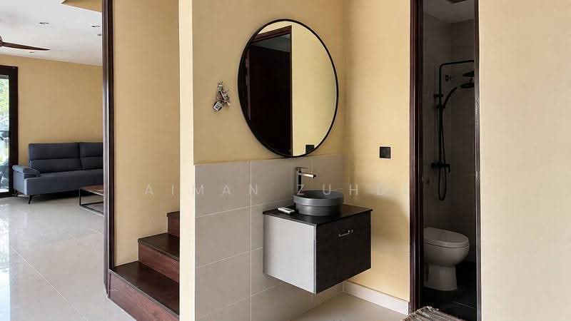 Rumah Teres 2.5-Tingkat untuk Dijual di Seksyen 16 (Shah Alam) - AIMAN ZUHDI - Living Room - PropertyGuru.com.my