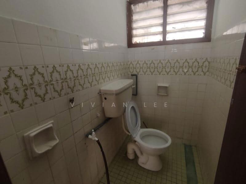 2-storey Terraced House for Sale in Gombak (Selangor) - Vivian Lee - Bathroom - PropertyGuru.com.my