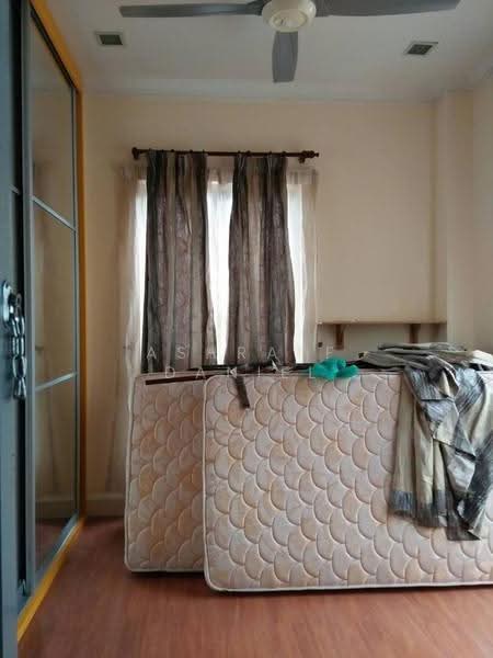 Semi-Detached House for Sale in Taman Segambut (Jalan Kuching) - Ashraff Daniel - Bedroom - PropertyGuru.com.my