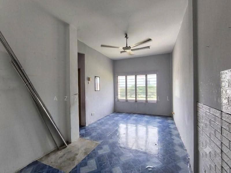 Apartment for Sale at Pangsapuri Melor - Azzad Zarull - Living Room - PropertyGuru.com.my