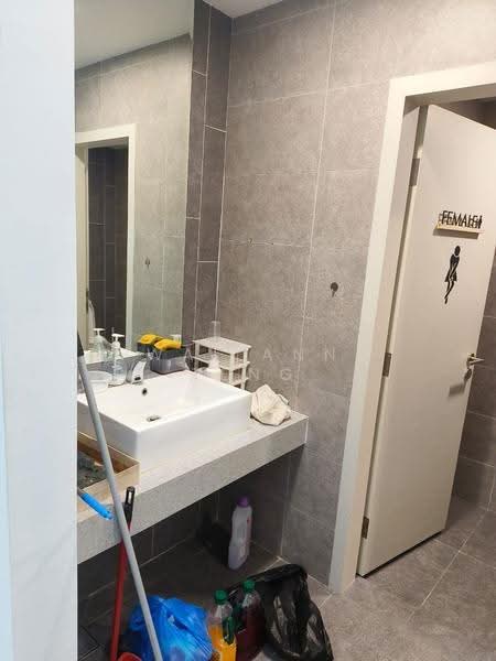 Kedai / Pejabat untuk Disewa di Puchong (Selangor) - Wai Ann Teng - Bathroom - PropertyGuru.com.my