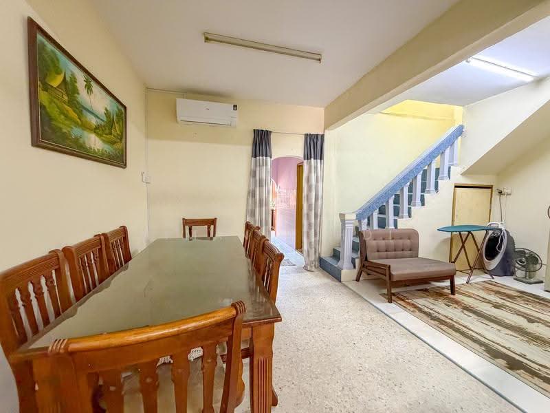 Rumah Teres 1-Tingkat untuk Dijual di Taman Tasik Teratai (Serendah) - AIMAN ZUHDI - Dining Room - PropertyGuru.com.my