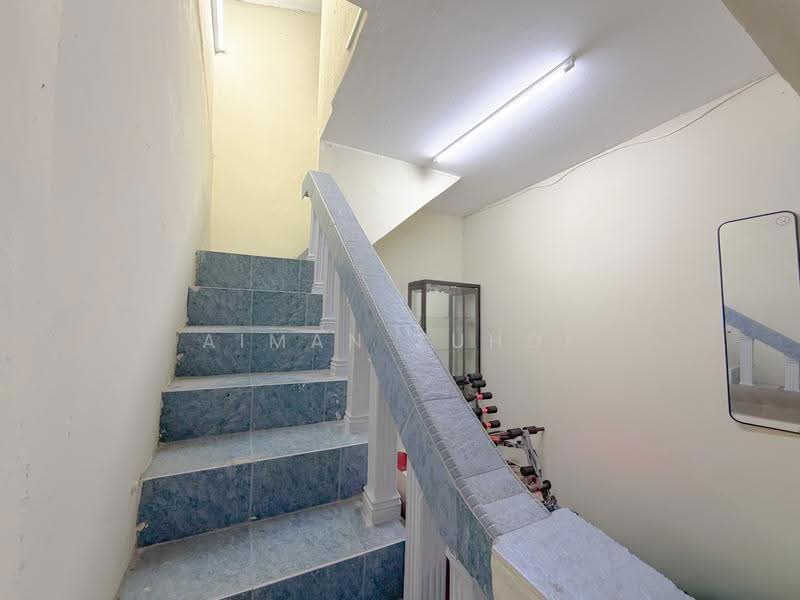 Rumah Teres 1-Tingkat untuk Dijual di Taman Tasik Teratai (Serendah) - AIMAN ZUHDI - Corridor - PropertyGuru.com.my