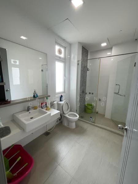 Kondominium untuk Dijual di Riverine Sapphire - NANCY JONG CHIEW JING - Bathroom - PropertyGuru.com.my