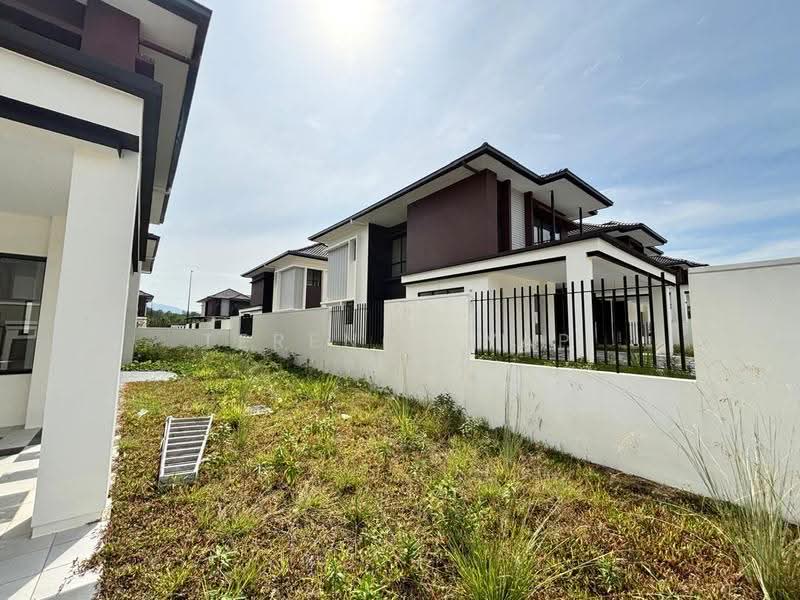 Rumah Berkembar untuk Dijual di Taman Tasik Semenyih (Semenyih) - Terence Yap - Exterior - PropertyGuru.com.my