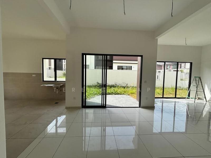 Rumah Berkembar untuk Dijual di Taman Tasik Semenyih (Semenyih) - Terence Yap - Living Room - PropertyGuru.com.my