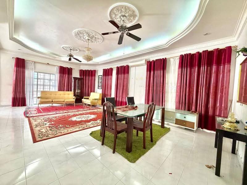 Bungalow House for Sale in Taman Ampang Indah (Kuala Kubu Bharu) - AIMAN ZUHDI - Living Room - PropertyGuru.com.my