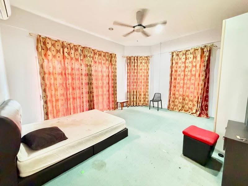 Bungalow House for Sale in Taman Ampang Indah (Kuala Kubu Bharu) - AIMAN ZUHDI - Bedroom - PropertyGuru.com.my