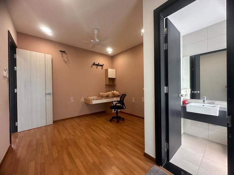 Semi-Detached House for Sale in Taman Molek (Johor Bahru) - Sausa Lee - Study - PropertyGuru.com.my