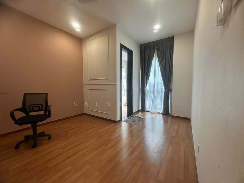 Semi-Detached House for Sale in Taman Molek (Johor Bahru) - Sausa Lee - Study - PropertyGuru.com.my