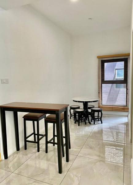 Kondominium untuk Disewa di The WaterEdge (Pinggiran Air) - Tay Ai Ting - Dining Room - PropertyGuru.com.my