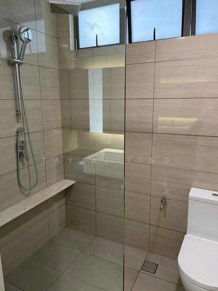 Kondominium untuk Disewa di The WaterEdge (Pinggiran Air) - Tay Ai Ting - Bathroom - PropertyGuru.com.my