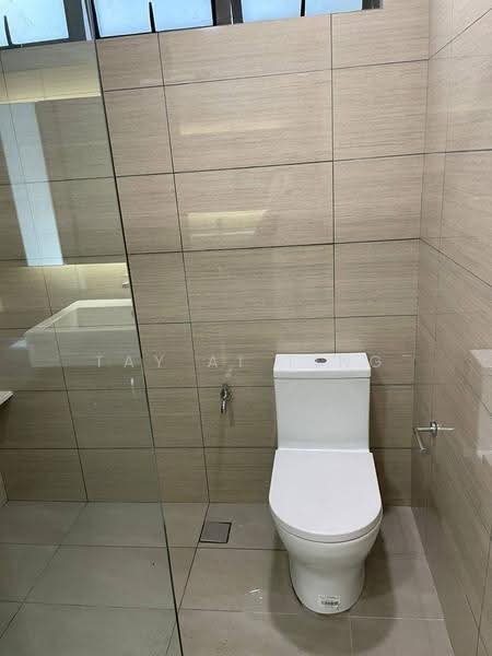 Kondominium untuk Disewa di The WaterEdge (Pinggiran Air) - Tay Ai Ting - Bathroom - PropertyGuru.com.my