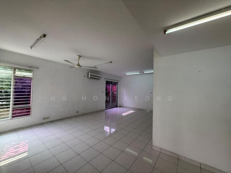 Semi-Detached House for Rent in Klang (Selangor) - Ng Hon Keong - Living Room - PropertyGuru.com.my
