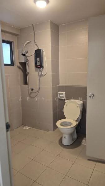 Kediaman Servis untuk Disewa di Brio Setia Walk - Abby Chan - Bathroom - PropertyGuru.com.my