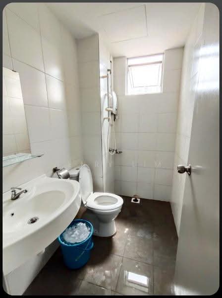 Kondominium untuk Dijual di Residensi Platinum Teratai - Henry Lim - Bathroom - PropertyGuru.com.my