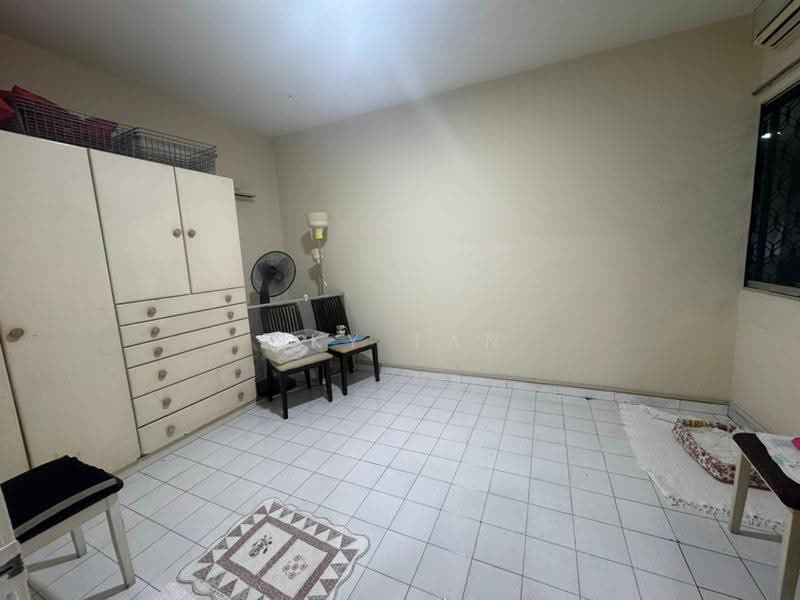 Rumah Banglo untuk Dijual di Taman Sentosa (Johor Bahru) - Sky Tan - Bedroom - PropertyGuru.com.my