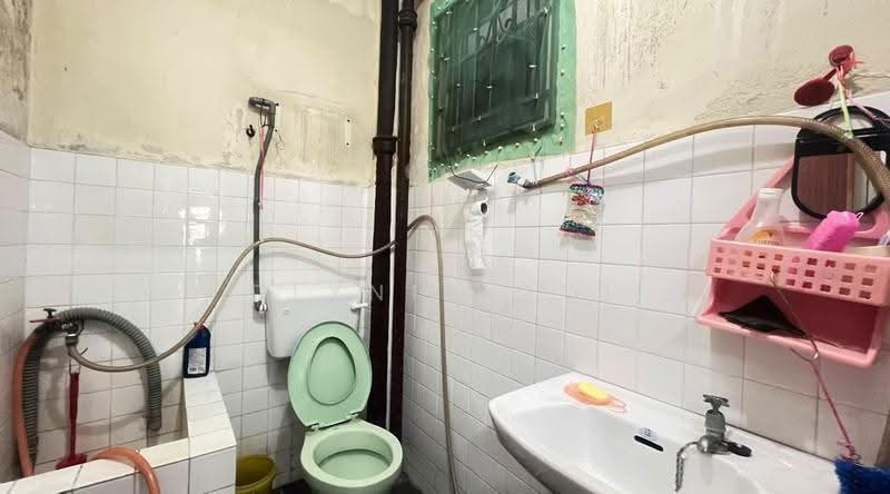 2-storey Terraced House for Sale in Taman Kajang Baru (Kajang) - Dlynie Ooi - Bathroom - PropertyGuru.com.my