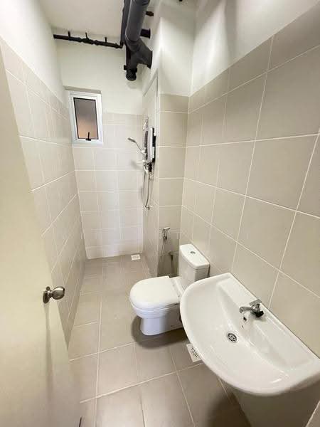 Apartment for Rent at Residensi Seri Wahyu - Vincent Lai - Bathroom - PropertyGuru.com.my