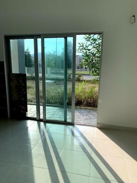 2-storey Terraced House for Rent in Sungai Buloh (Selangor) - Wan Azima - Exterior - PropertyGuru.com.my