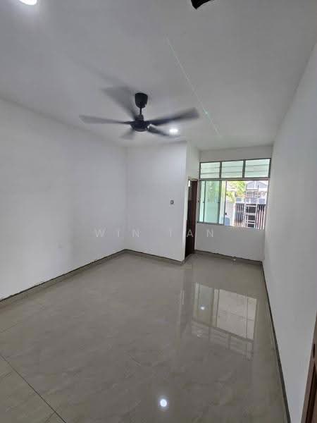Rumah Teres 1-Tingkat untuk Dijual di Johor Bahru (Johor) - Win Tan - Living Room - PropertyGuru.com.my
