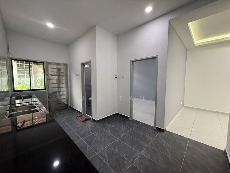 1-storey Terraced House for Sale in Johor Bahru (Johor) - Win Tan - Kitchen - PropertyGuru.com.my