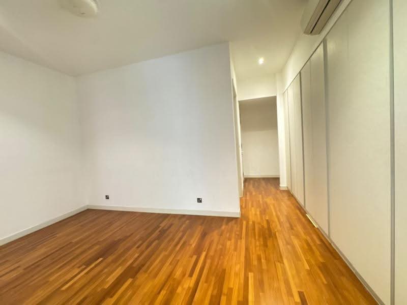Kondominium untuk Dijual di Dedaun Condominium - Chia Sin - Corridor - PropertyGuru.com.my