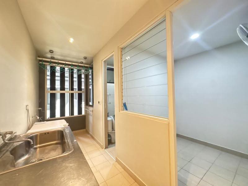 Kondominium untuk Dijual di Dedaun Condominium - Chia Sin - Interior - PropertyGuru.com.my