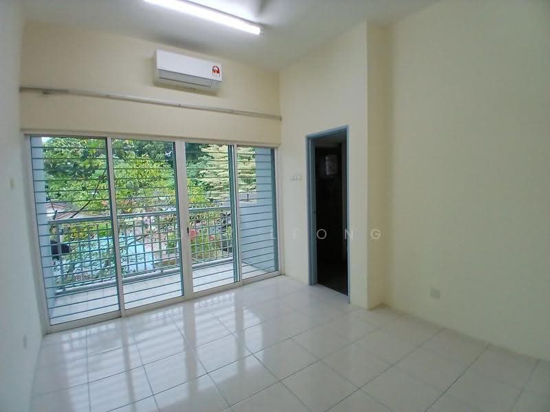 Rumah Bandar untuk Disewa di Kampung Sungai Kayu Ara (Petaling Jaya) - Ruby Leong - Living Room - PropertyGuru.com.my