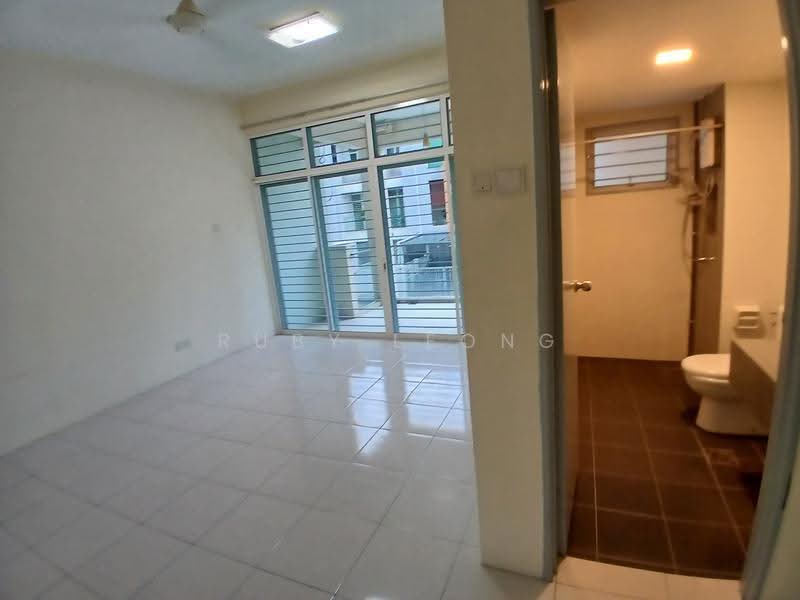 Rumah Bandar untuk Disewa di Kampung Sungai Kayu Ara (Petaling Jaya) - Ruby Leong - Living Room - PropertyGuru.com.my
