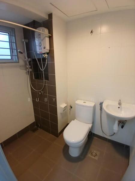 Rumah Bandar untuk Disewa di Kampung Sungai Kayu Ara (Petaling Jaya) - Ruby Leong - Bathroom - PropertyGuru.com.my