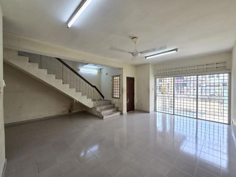 2-storey Terraced House for Sale in Bandar Baru Permas Jaya (Permas Jaya) - Hui Hui . - PropertyGuru.com.my