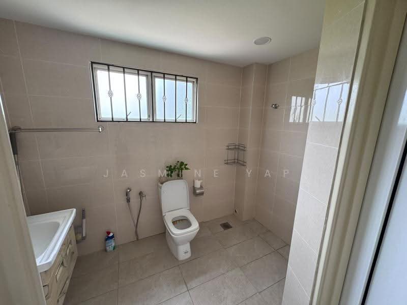 Rumah Teres 2-Tingkat untuk Dijual di Taman Megah Kepong (Kepong) - Jasmine Yap - Bathroom - PropertyGuru.com.my