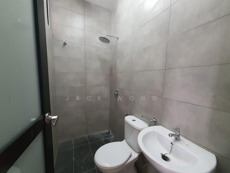 Rumah Teres 3-Tingkat untuk Dijual di Bandar Seri Alam (Masai) - Jack Wong - Bathroom - PropertyGuru.com.my