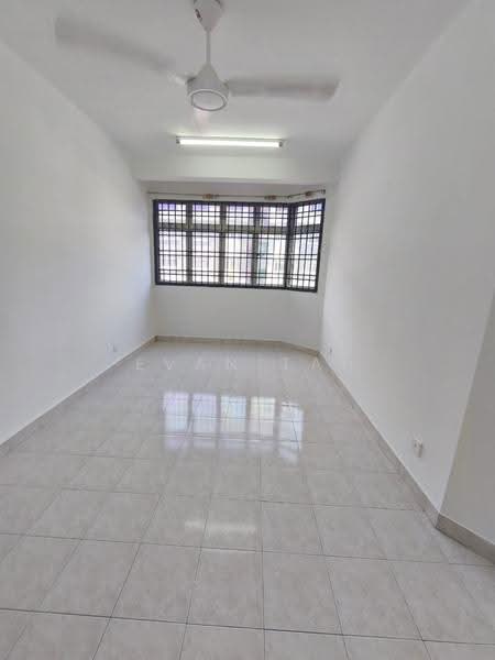 Pangsapuri untuk Dijual di Vista Seri Alam - Evan Tai - Living Room - PropertyGuru.com.my