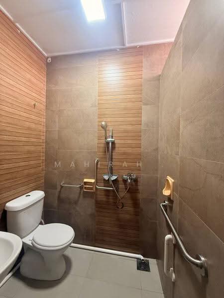Rumah Banglo untuk Dijual di Ampang (Selangor) - Mahirah . - Bathroom - PropertyGuru.com.my