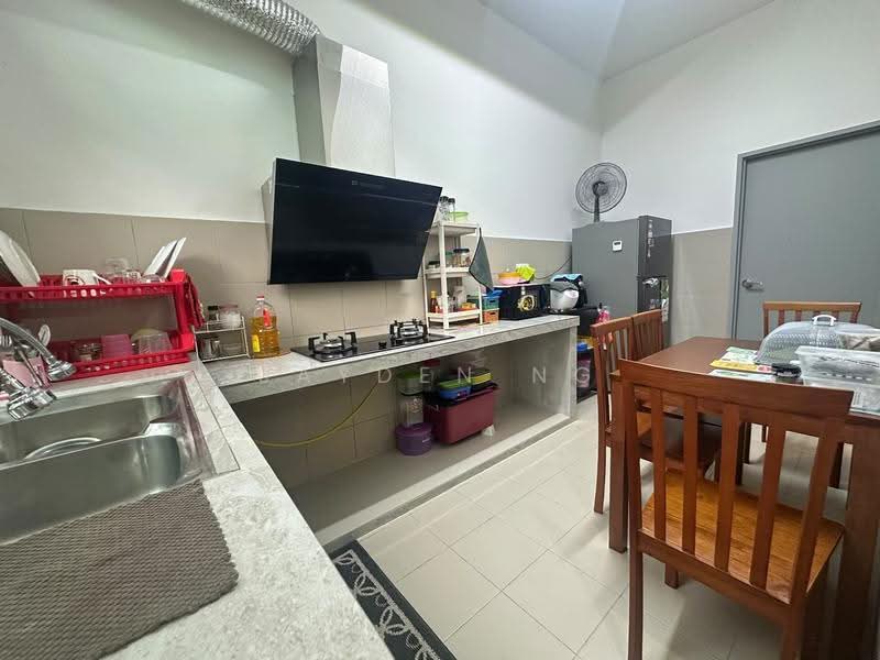 Rumah Teres 2-Tingkat untuk Dijual di Bandar Seri Alam (Masai) - Jayden Ng - Kitchen - PropertyGuru.com.my