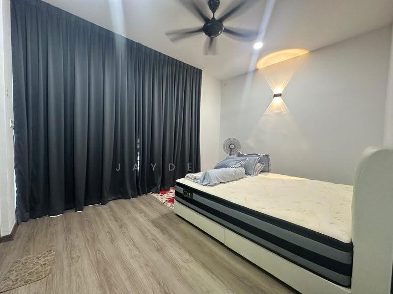 Rumah Teres 2-Tingkat untuk Dijual di Bandar Seri Alam (Masai) - Jayden Ng - Bedroom - PropertyGuru.com.my