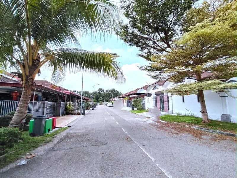 1-storey Terraced House for Sale in Taman Nusa Bestari 2 (Iskandar Puteri (Nusajaya)) - Karl Lim - Exterior - PropertyGuru.com.my