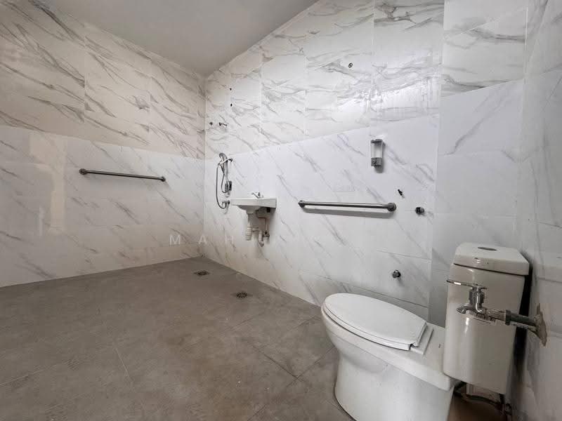 Rumah Teres 2-Tingkat untuk Dijual di Kampung Tunku (Petaling Jaya) - Mahirah . - Bathroom - PropertyGuru.com.my
