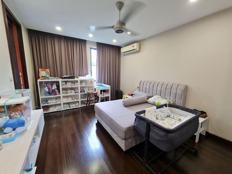 Bungalow House for Sale in Bukit Gita Bayu (Seri Kembangan) - Venice Chong - Bedroom - PropertyGuru.com.my