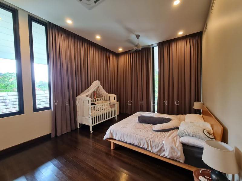 Bungalow House for Sale in Bukit Gita Bayu (Seri Kembangan) - Venice Chong - Bedroom - PropertyGuru.com.my